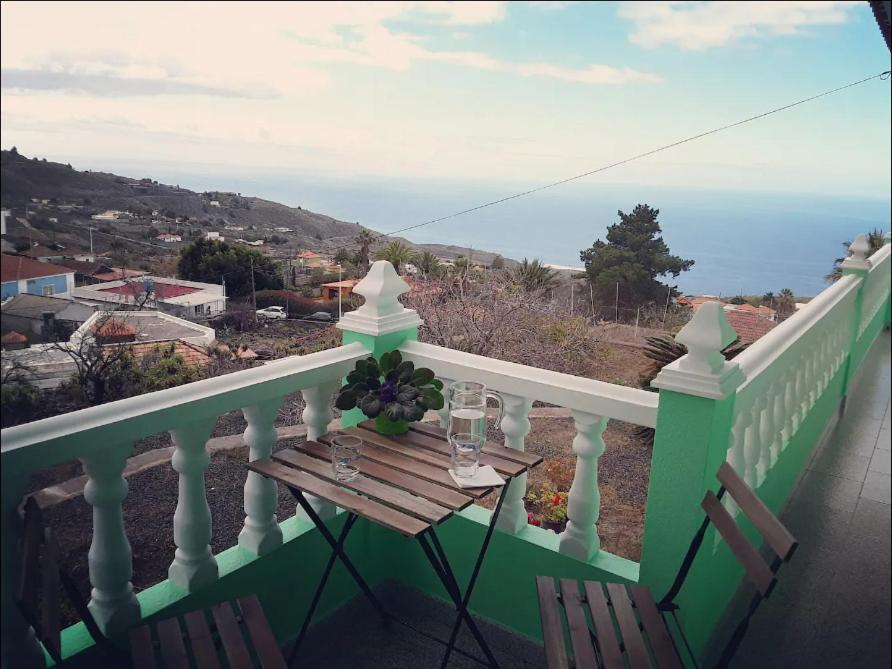 Sea And Mountain View Apartment Los Llanos De Aridane Eksteriør bilde
